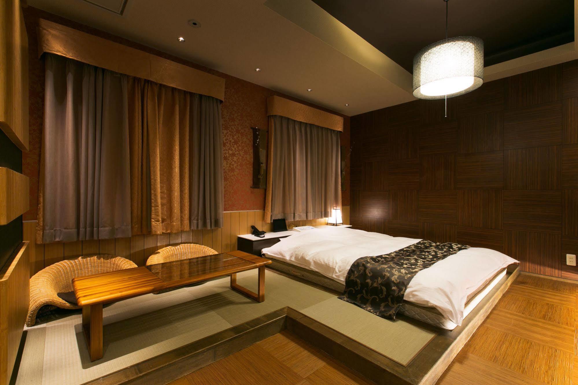 Hotel Atlantis (Adults Only) Osaka Buitenkant foto